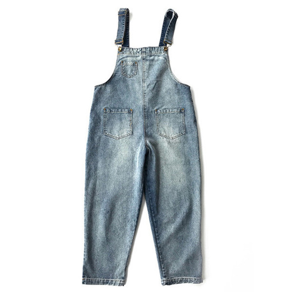 Ležerni kombinezon s gumbima i džepovima