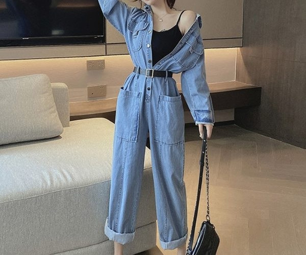 Salopeta de dama moderna cu centura si nasturi