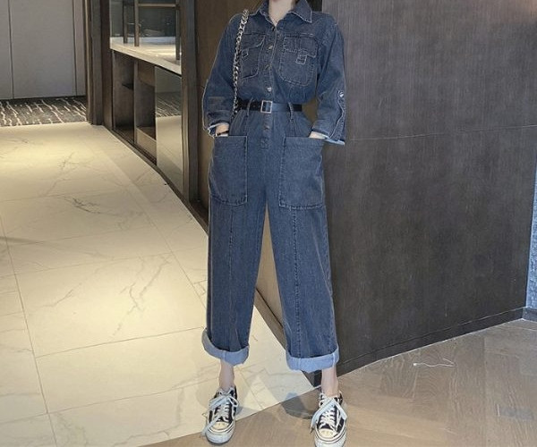 Salopeta de dama moderna cu centura si nasturi