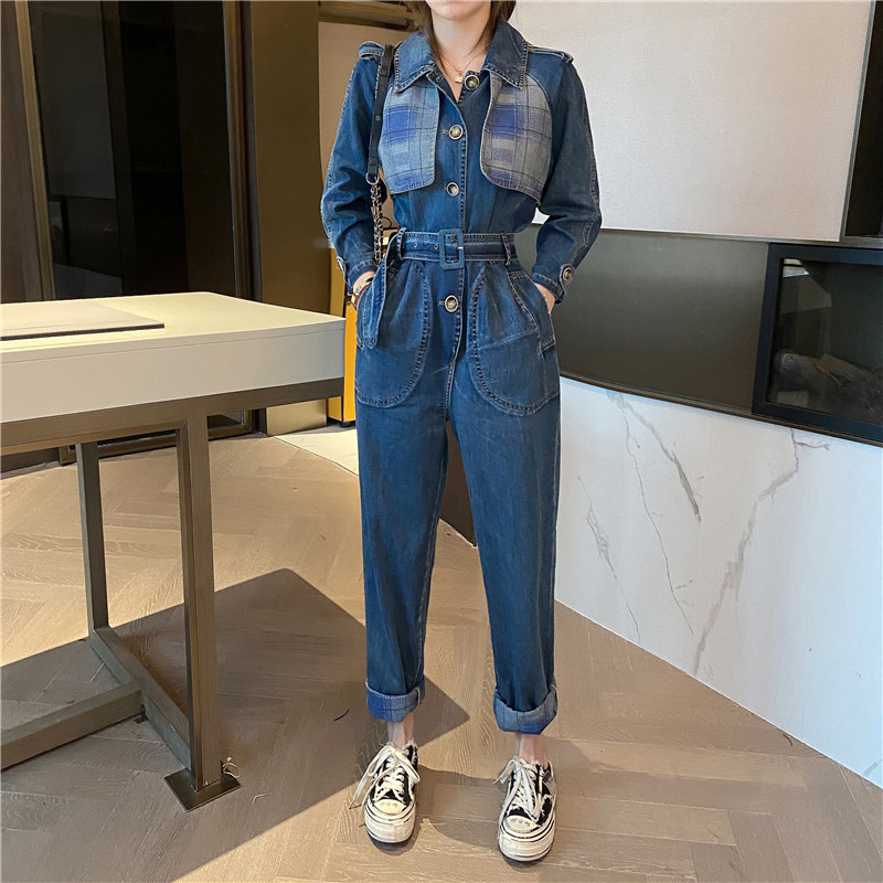 Salopeta lunga de dama cu nasturi si guler clasic