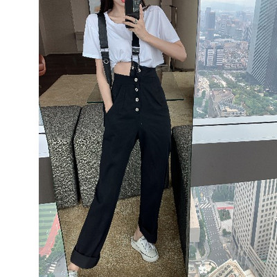 Salopeta de dama moderna cu o curea si nasturi