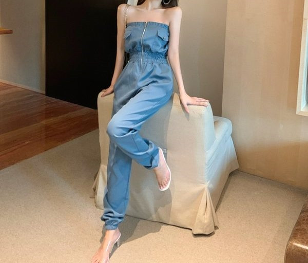 Γυναικείες μοντέρνες  ολόσωμες φόρμες με φερμουάρ και ελαστική μέση