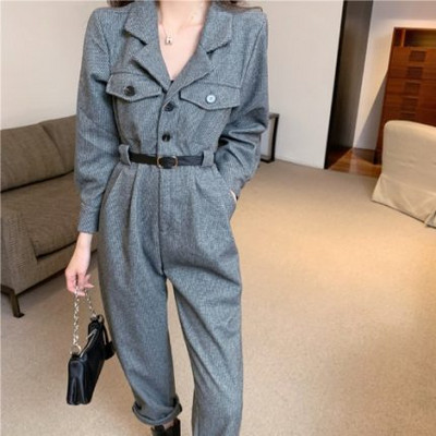 Salopeta lunga de dama cu curea si guler clasic