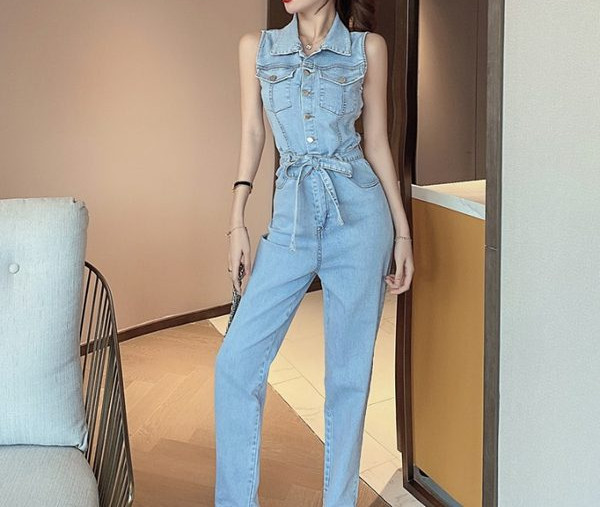 Salopeta de dama lunga din denim cu nasturi si guler clasic