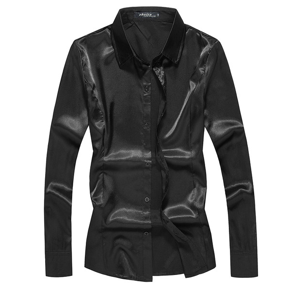 Cămașă modernă pentru bărbați cu un model clasic cu guler uni