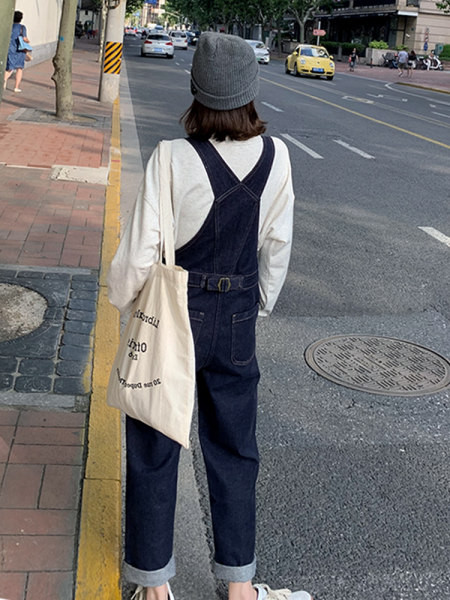 Salopeta casual de dama cu model lat de buzunar