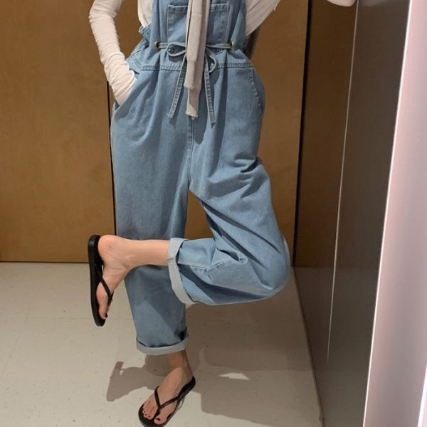 Salopetă casual de damă din denim, cu bretele și cravate subțiri