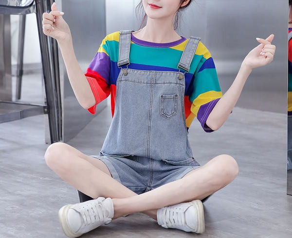 Salopeta de dama din denim cu buzunar potrivita pentru vara