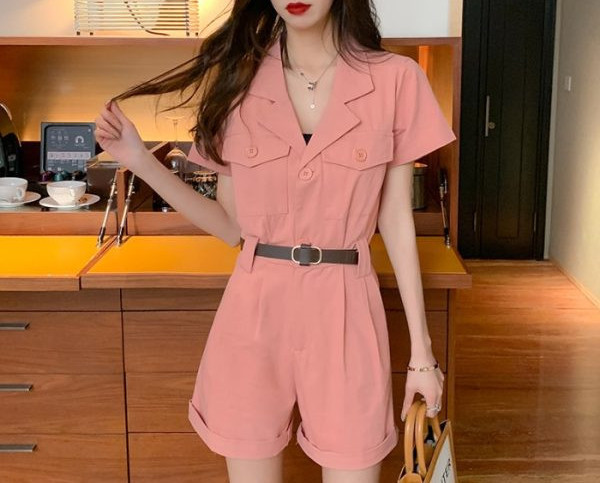 Model nou de salopetă de damă monocoloră cu buzunare roz