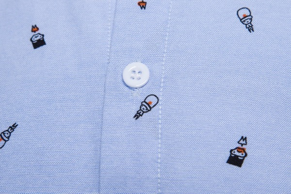 Μοντέρνο ανδρικό πουκάμισο μοντέλο με μακριά μανίκια και κουμπιά