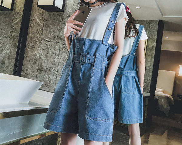 Salopeta scurta de dama din denim cu centura