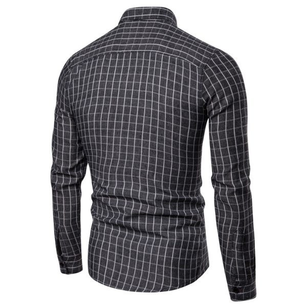 Cămașă bărbătească modernă în carouri, model mulat