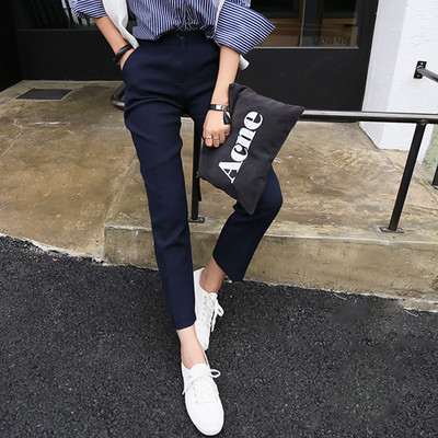 Novi model ženskih hlača s visokim strukom - u plavoj boji