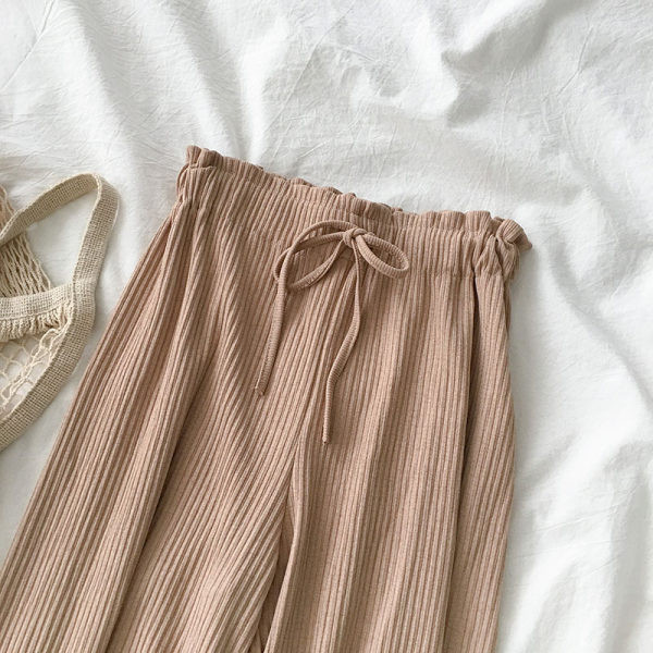 Pantaloni de dama plisati cu cravate in bej si negru