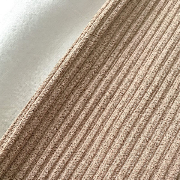 Pantaloni de dama plisati cu cravate in bej si negru