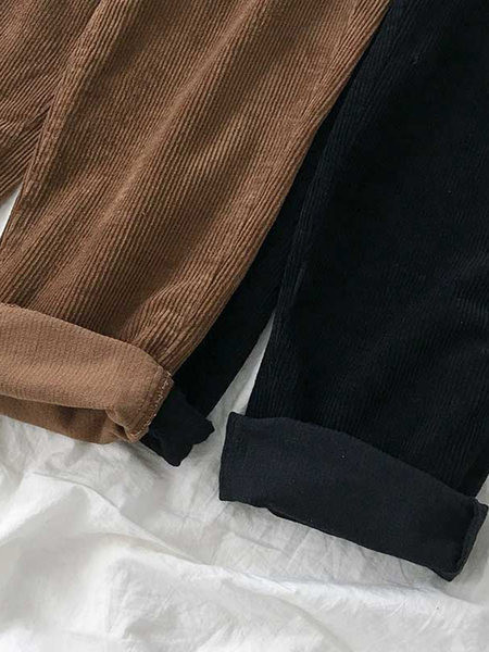 Pantaloni de dama moderni din catifea cu buzunare