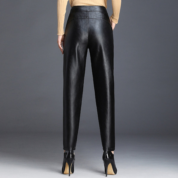 Madingos juodos moteriškos dirbtinės odos kelnės