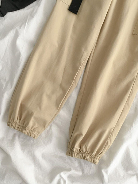 Pantaloni de dama cu curea si buzunare in patru culori