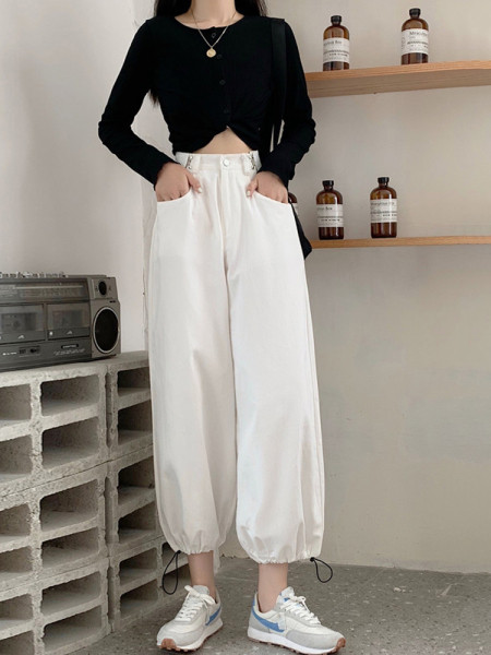 Model larg de pantaloni dama cu cravate