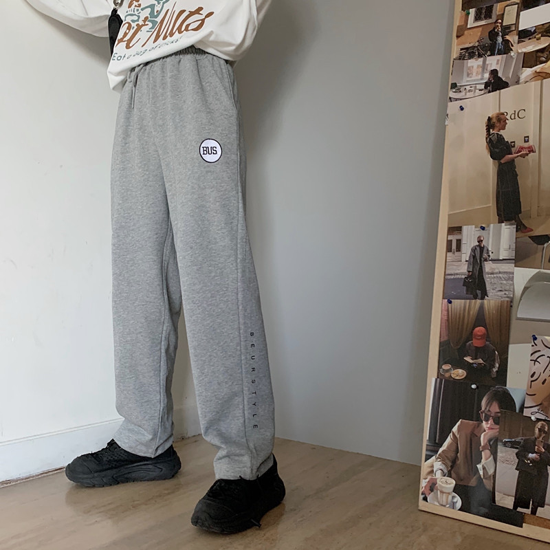 Ежедневен дамски панталон с бродерия 