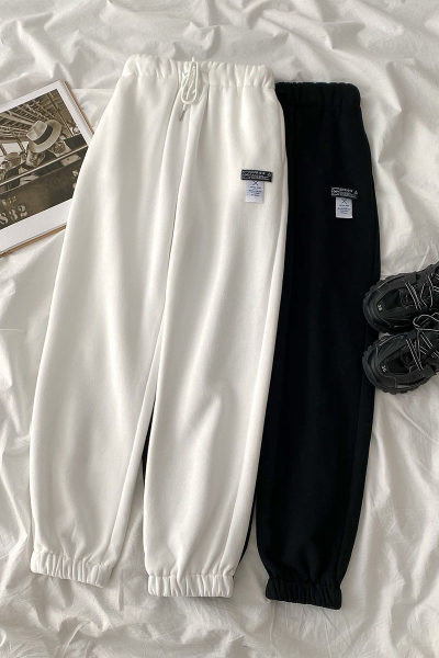 Pantaloni sport dama cu cravate si emblema