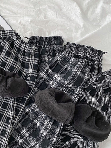 Дамски кариран панталон с ластична талия в черен цвят 