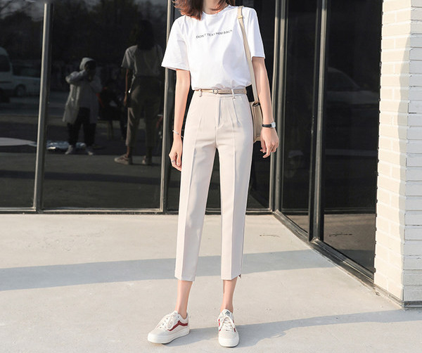 Модерен дамски панталон с дължина 9/10 в черен и бежов цвят