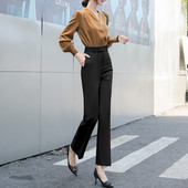 Pantaloni actuali în negru cu talie înaltă