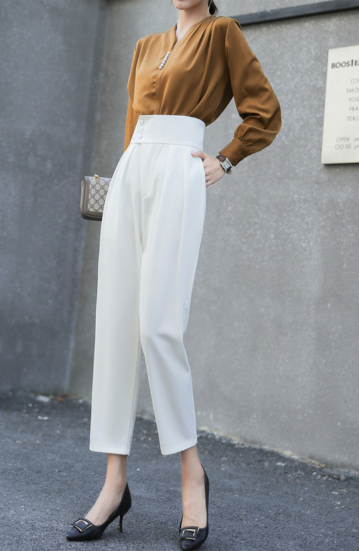 Pantaloni moderni de dama cu nasturi si talie inalta