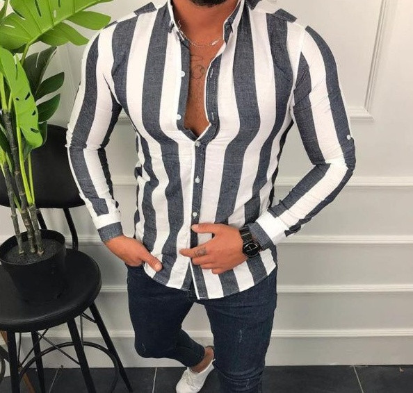 Cămașă elegantă pentru bărbați cu dungi, cu un guler clasic