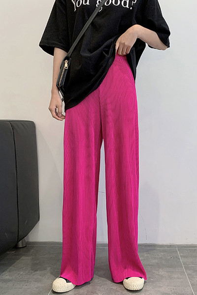 Ležerni model hlača na nabore