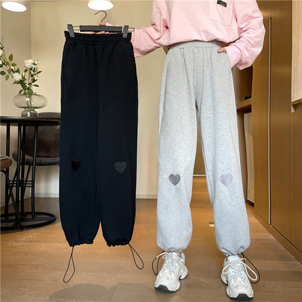 Pantaloni casual dama cu talie inalta si broderie inima