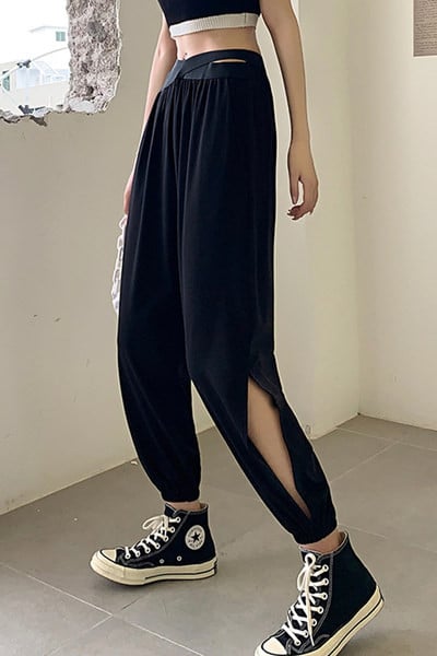 Pantaloni moderni de dama cu crapaturi