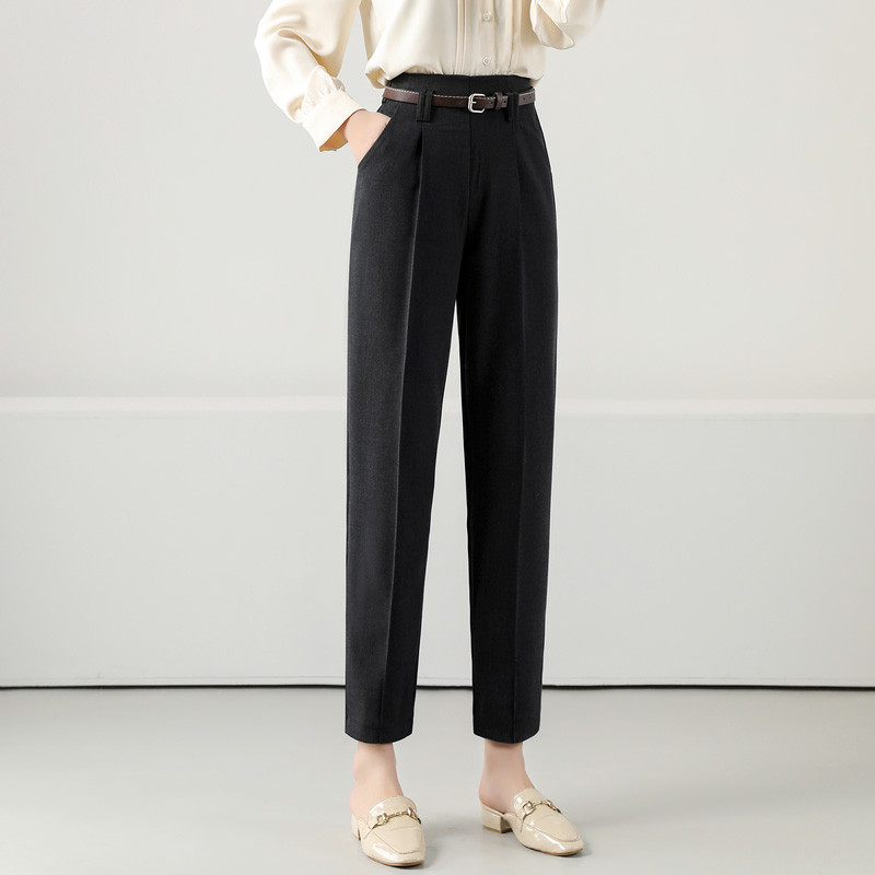 Pantaloni de dama potriviti pentru primavara