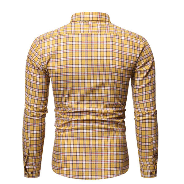 Moderna karirana košulja s džepovima i pripijenim modelom na gumbe