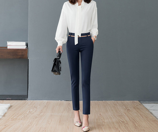 Pantaloni eleganti de dama Model Slim cu buzunar