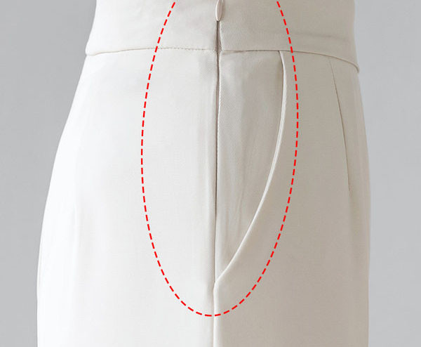 Pantaloni moderni cu centura si talie inalta