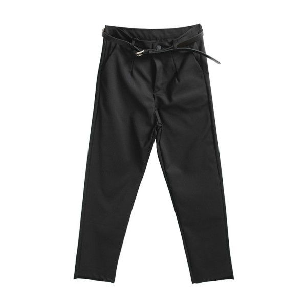 Ženske casual hlače s remenom u crnoj boji