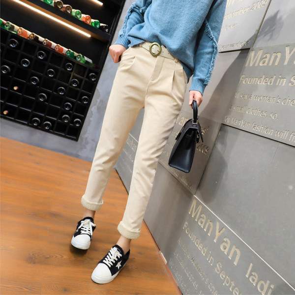 Pantaloni de dama cu centura bej