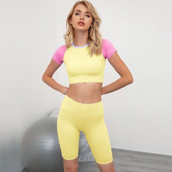 Модерен дамски спортен комплект от къс панталон и къса блуза
