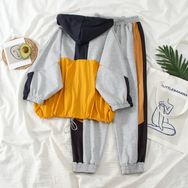 Ženski sportski komplet hlača i bluze s kapuljačom