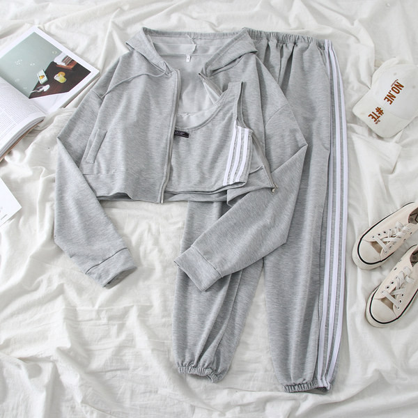 Set sport de damă, format bustier și pantaloni