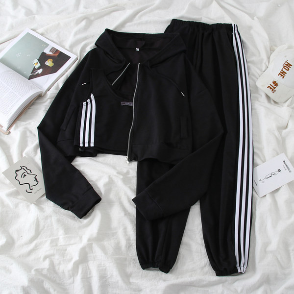 Set sport de damă, format bustier și pantaloni