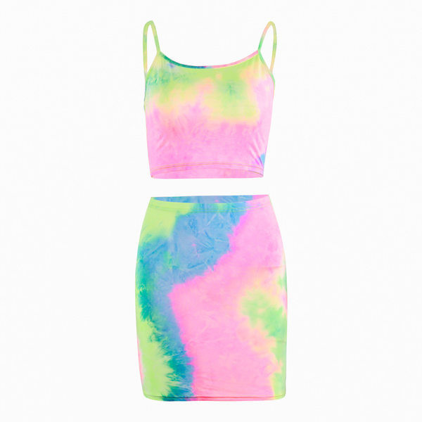 Moderný dámsky set z krátkeho tielka a sukne