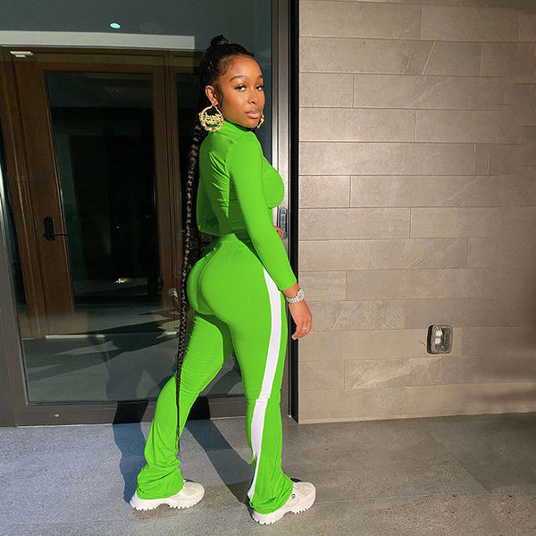 Ženski komplet tajice i kratka dukserica s patentnim zatvaračem