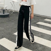 Ženske ravne hlače s visokim strukom i gumbima