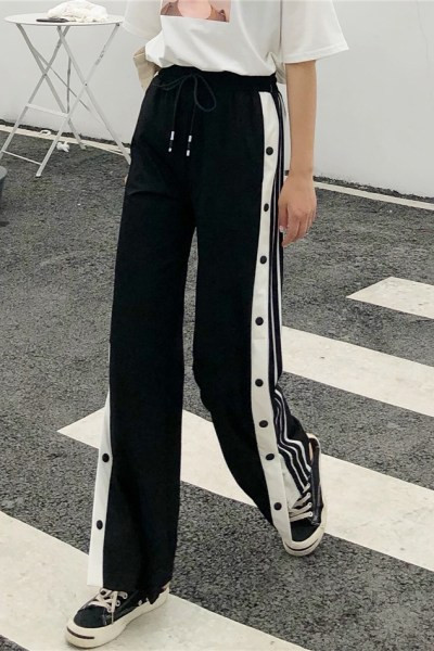 Ženske ravne hlače s visokim strukom i gumbima