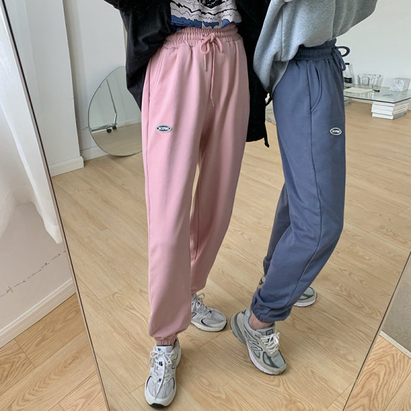 Sportske i ležerne ženske hlače sa grbom i vezicama