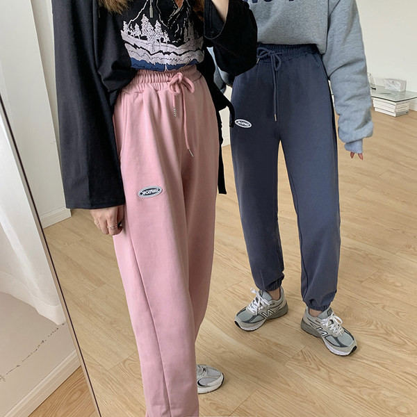 Sportske i ležerne ženske hlače sa grbom i vezicama