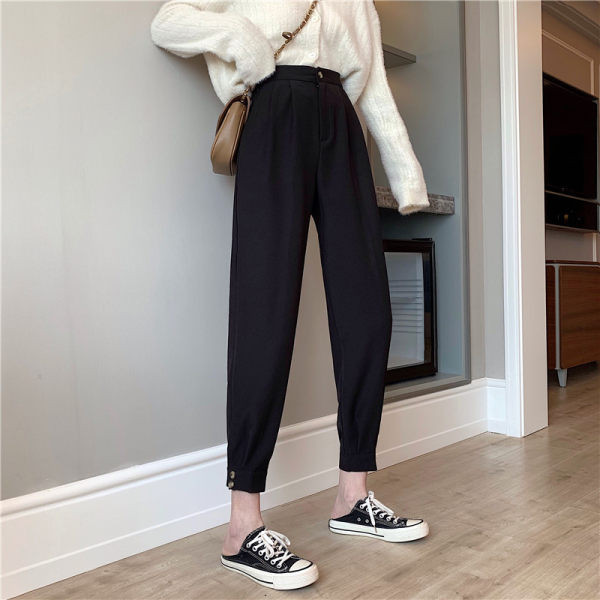 Ležerne hlače s gumbima i visokim strukom